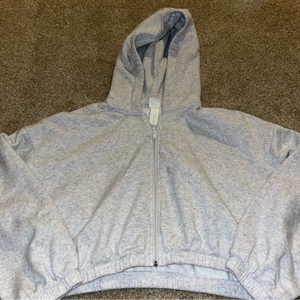 h and m sweatshirt